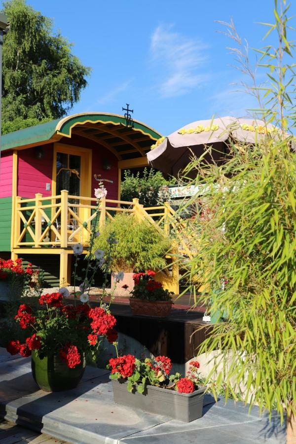 Roulotte La Dominique Bed & Breakfast Romery  Exterior foto